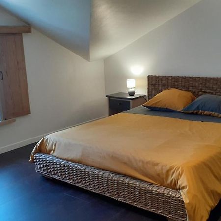 Grande Chambre D'Hote Les Chats-Pitres Bed and Breakfast La Rochette  Exterior foto